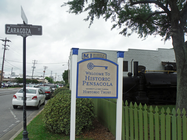 Welcome to Historic Pensacola sign